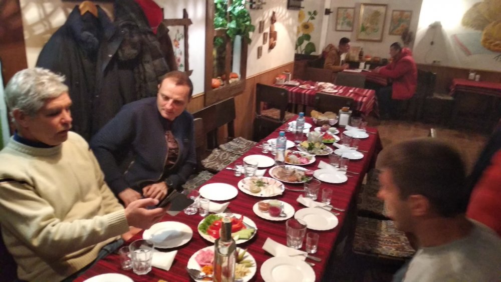 R_6ix3rjy4vDJOv5BolpMq3zpmEG3b336yD4isH8