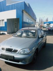 вид спереду