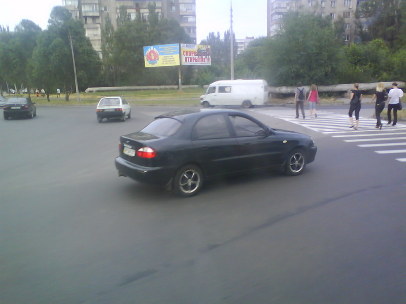 черный ланос