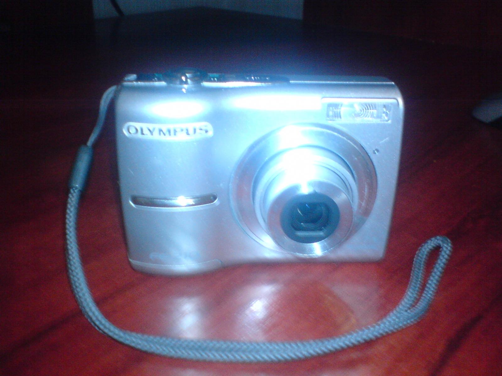 Olympus FE-210