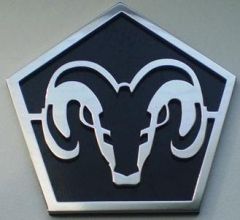 Dodge шильда -1.jpg