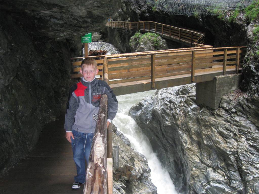 d3fa168508a576ef376e615f492736682ec93615