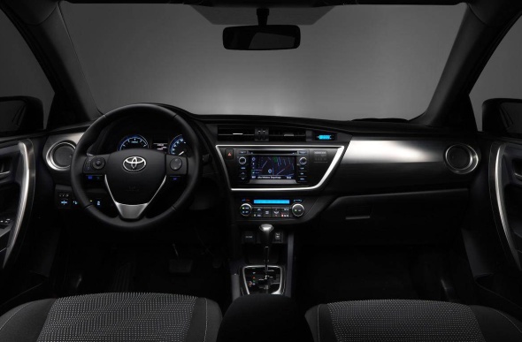 interior-toyota-corolla-2014.jpg