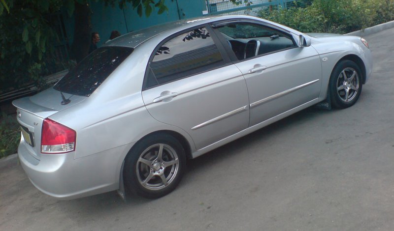 kr210_cerato_kia_800.jpg