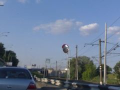 Зеркальная полусфера из далека