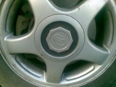 Так он сидит надиске