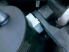 крепление компрессора