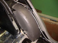 задняя арка со стороны салона (шумоизоляция сплен 4мм)