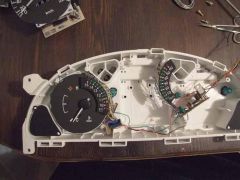 Крепление вольтметра