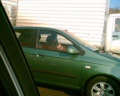 Дама за рулем